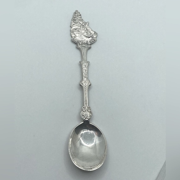 Vtg Christmas 1980 Silver Plate Plated Souvenir Spoon Made in Holland 4.6” - Picture 1 of 4
